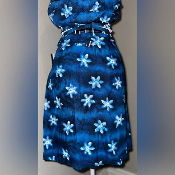 Vintage RARE Tommy Hilfiger Hawaiian Crop Top And Wrap Skirt Set